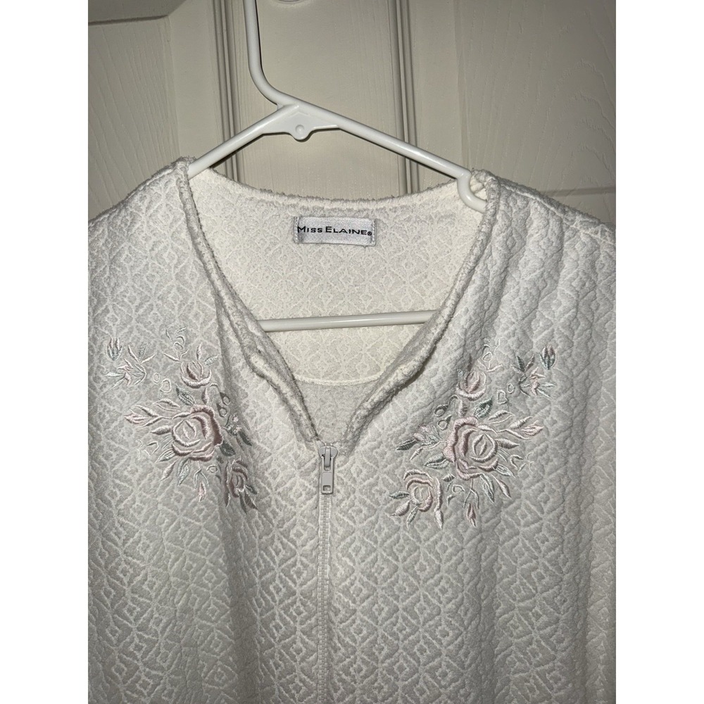 Miss Elaine House Coat Robe Women Sz‎ M White Striped Zip  Embroidery